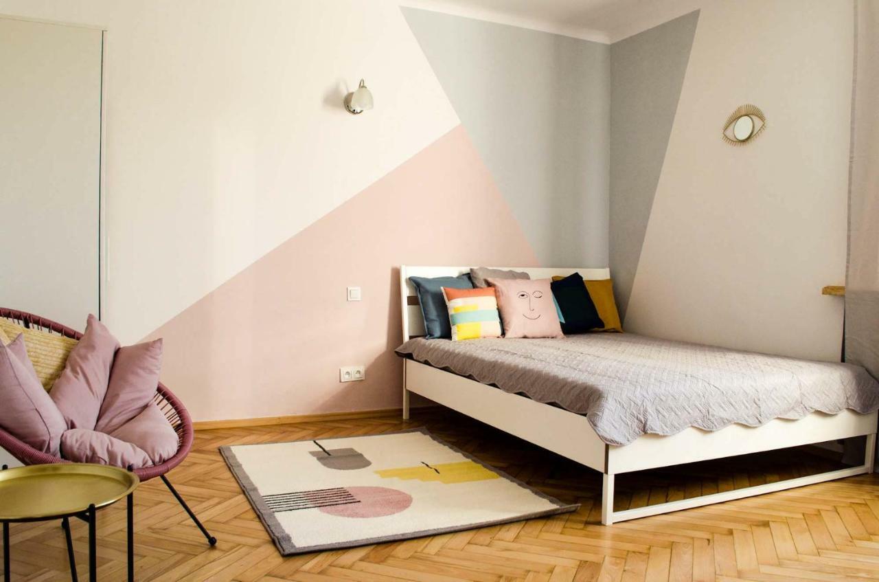 New Life Apartment Next To Metro Station Варшава Экстерьер фото
