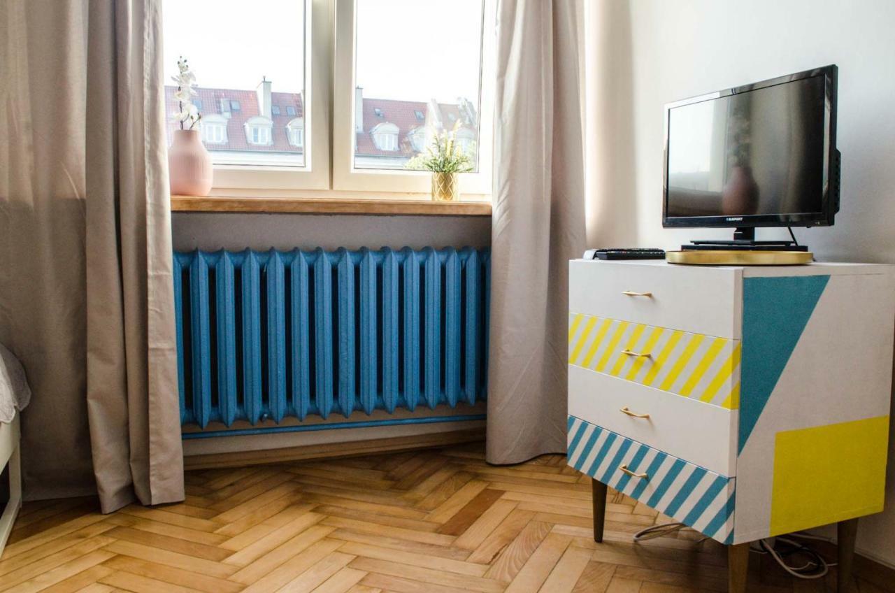 New Life Apartment Next To Metro Station Варшава Экстерьер фото